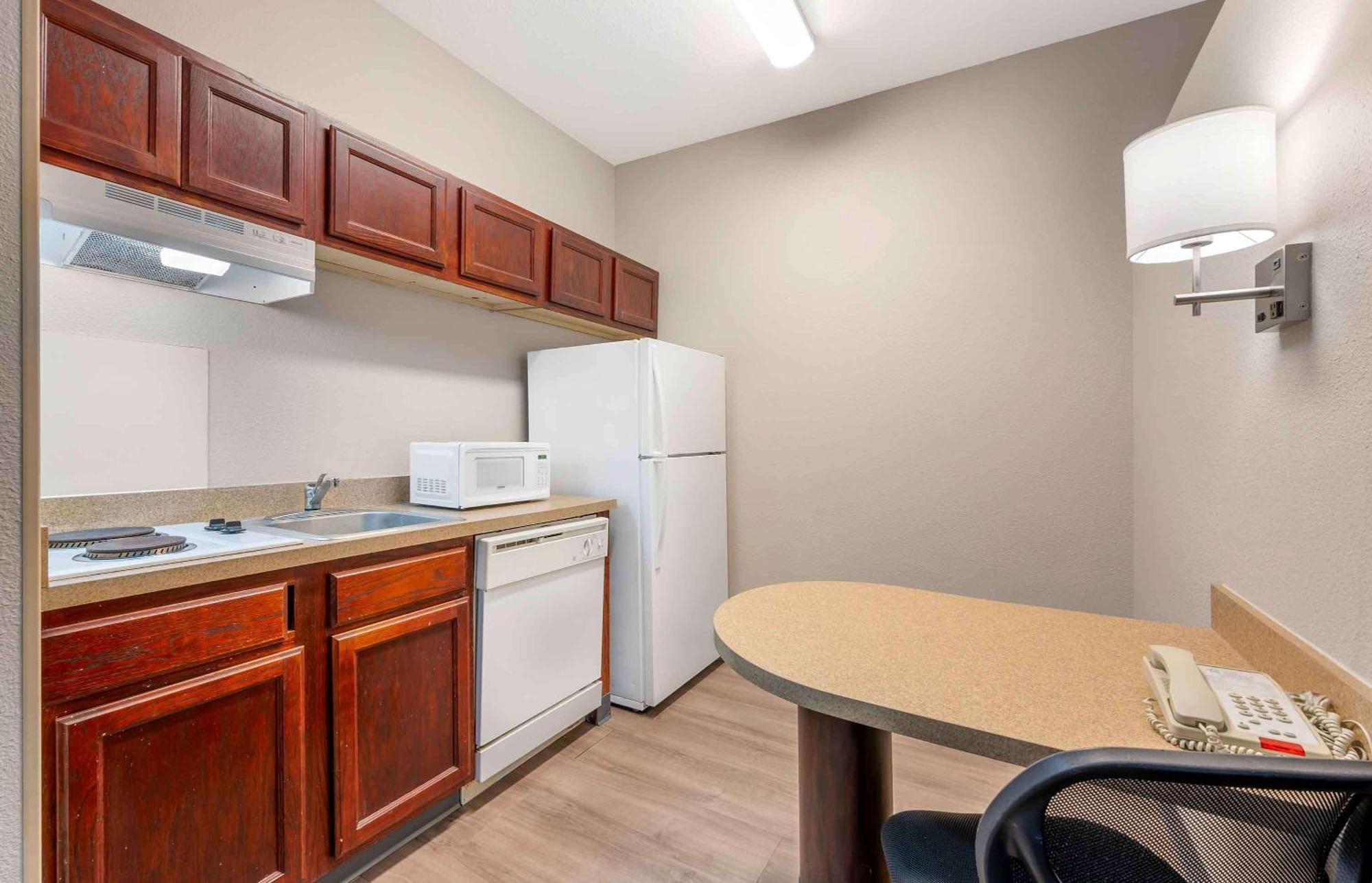 Extended Stay America Suites - Indianapolis - Airport - W Southern Ave Bagian luar foto